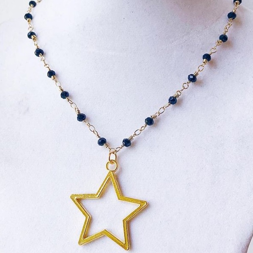 Gold Star Pendant Necklace
